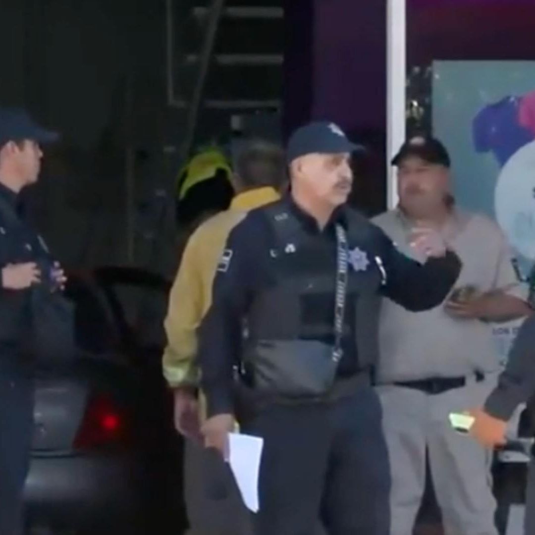 Conductor se impacta contra negocio