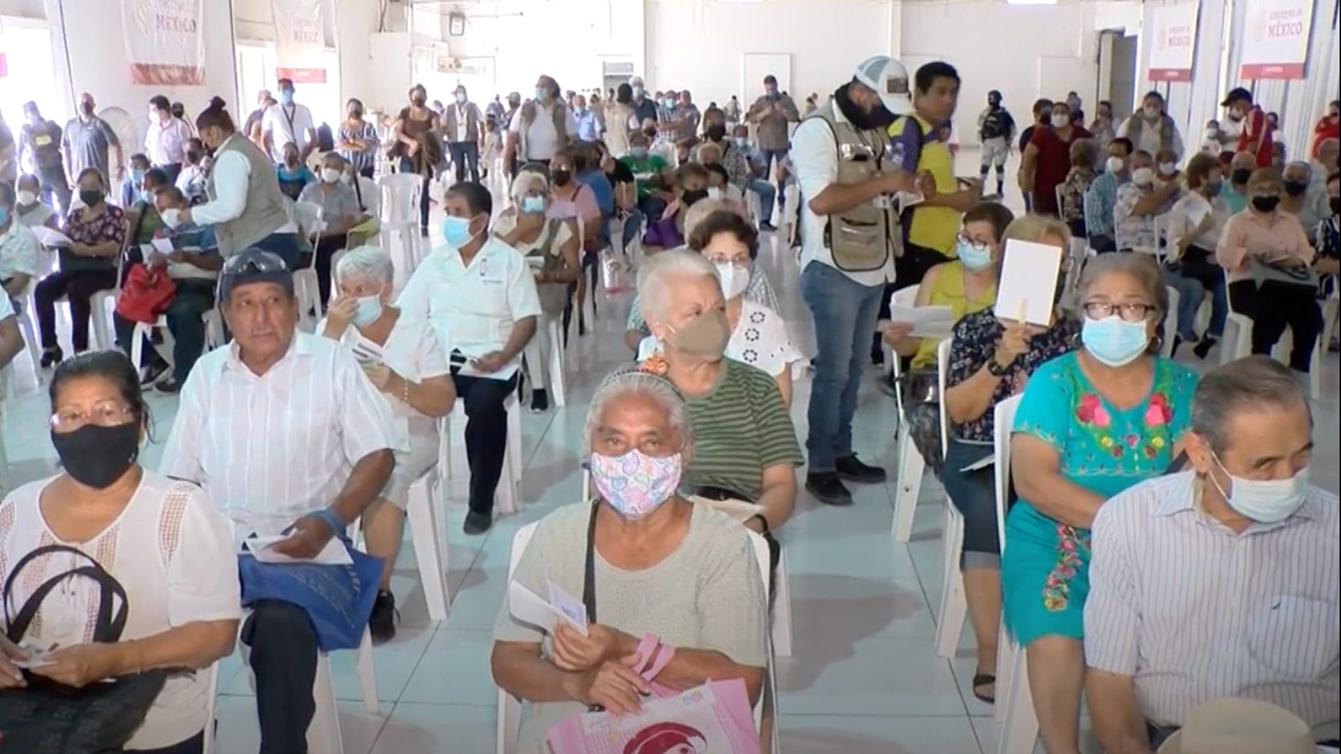 Adultos mayores de 65 años