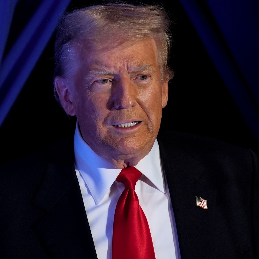 Trump dijo que el presidente de EUA debería gozar de una "inmunidad total" contra un procesamiento penal