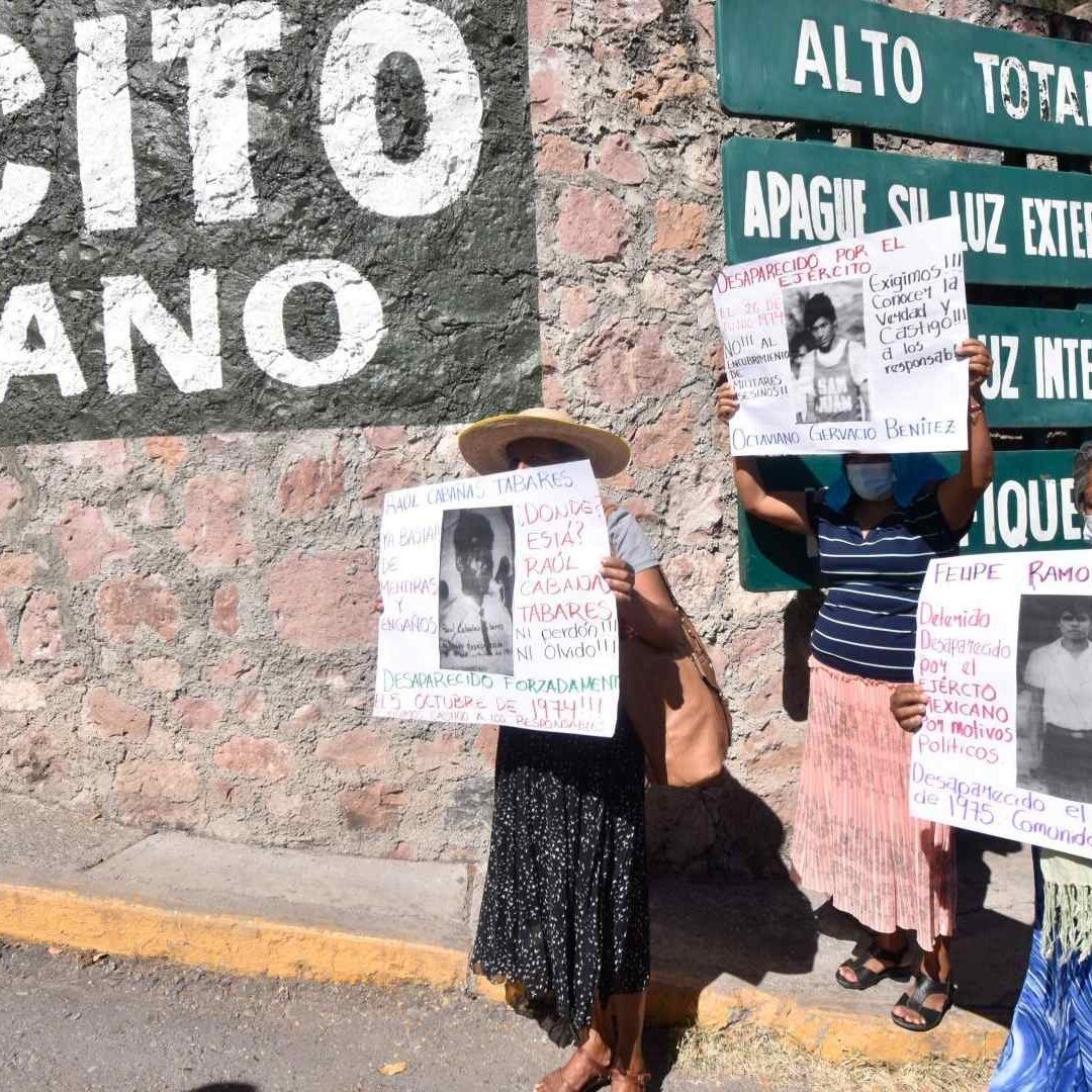 Juez ordena al Ejército mexicano no destruir los archivos de la Guerra sucia
