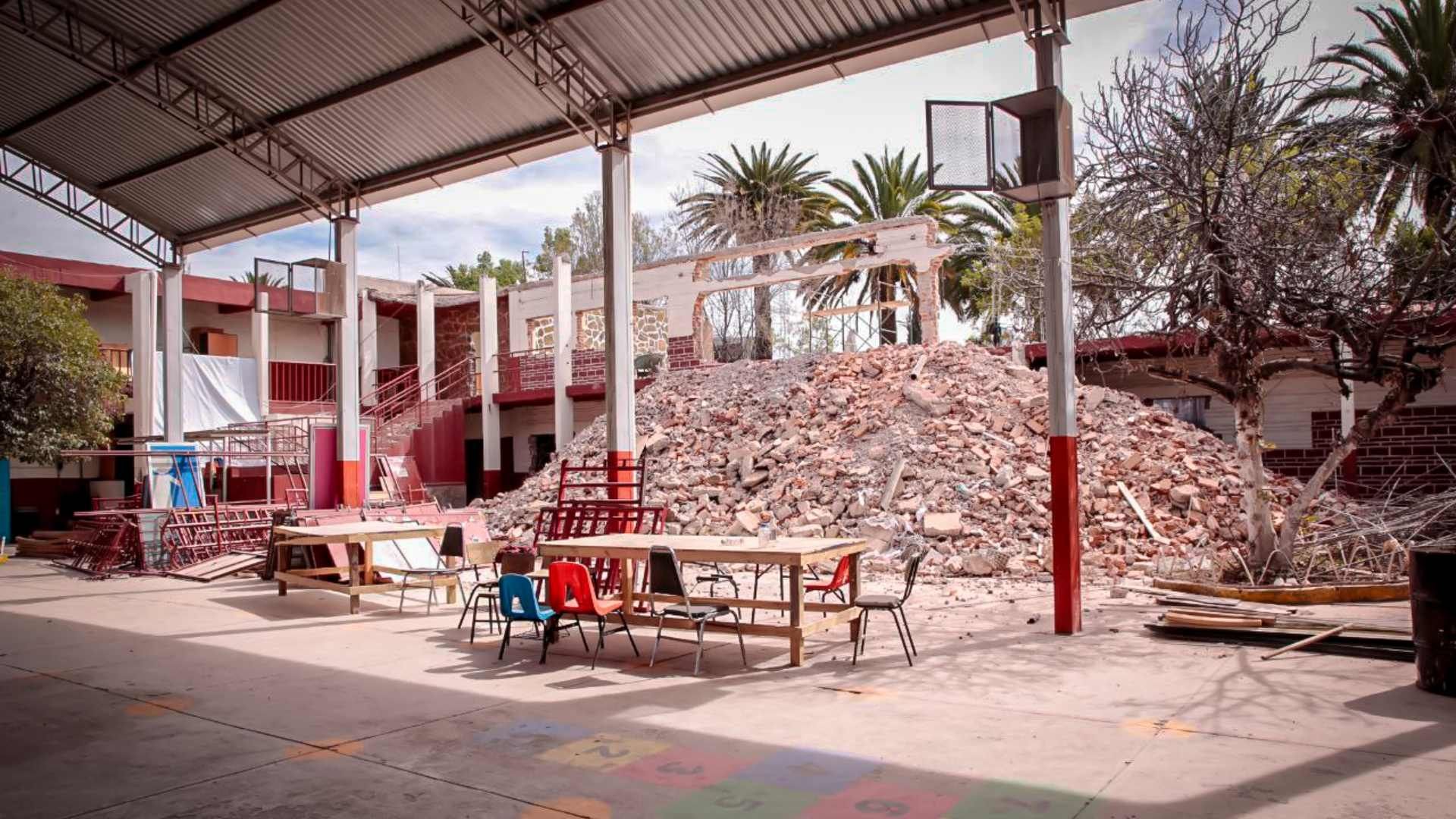 Por riesgo de colapso demolerán escuela primaria en Pachuca, Hidalgo