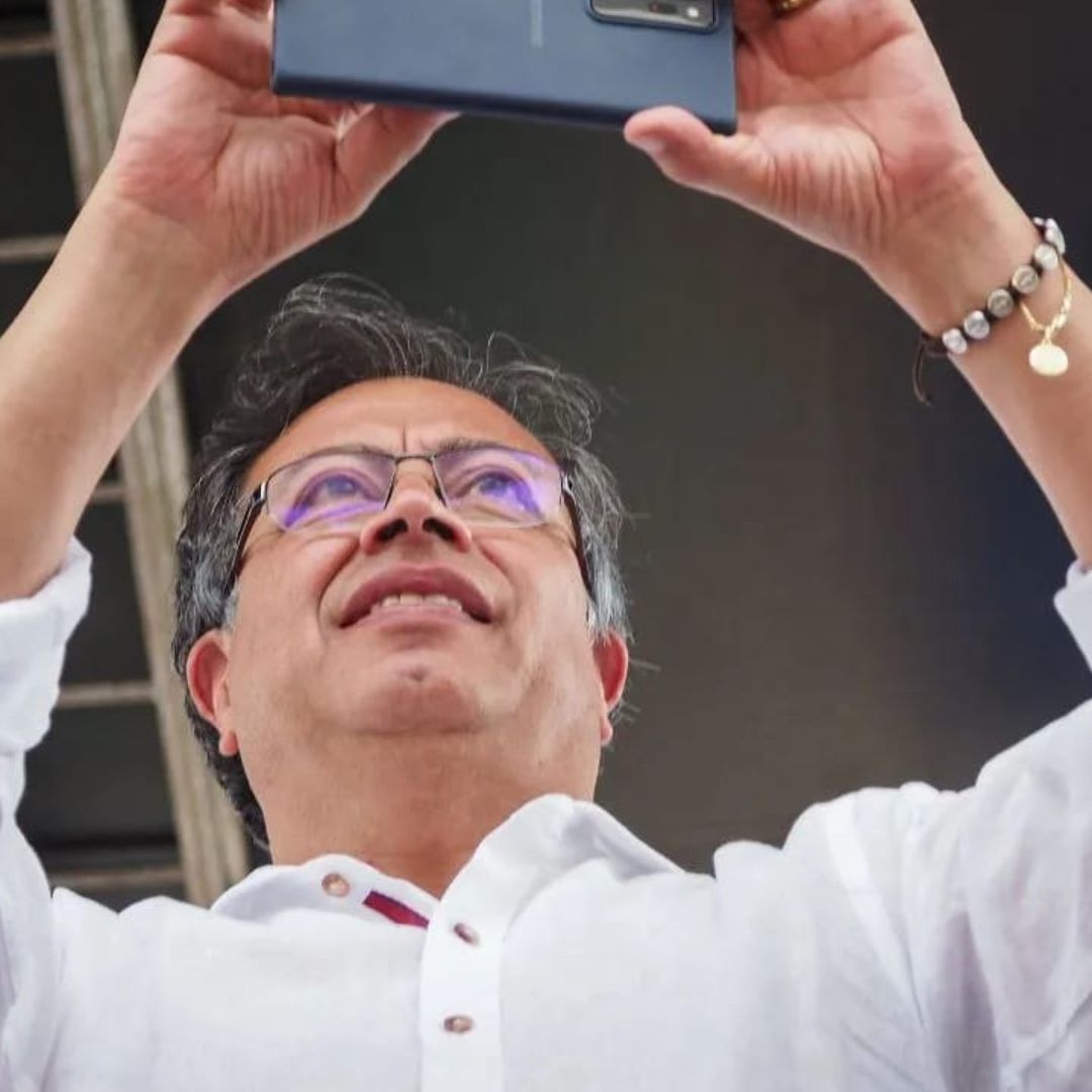 "No me exijan recibir los deportados de EE. UU., esposados y en avión militar. Nosotros no somos colonia de nadie", enfatizó el presidente colombiano.