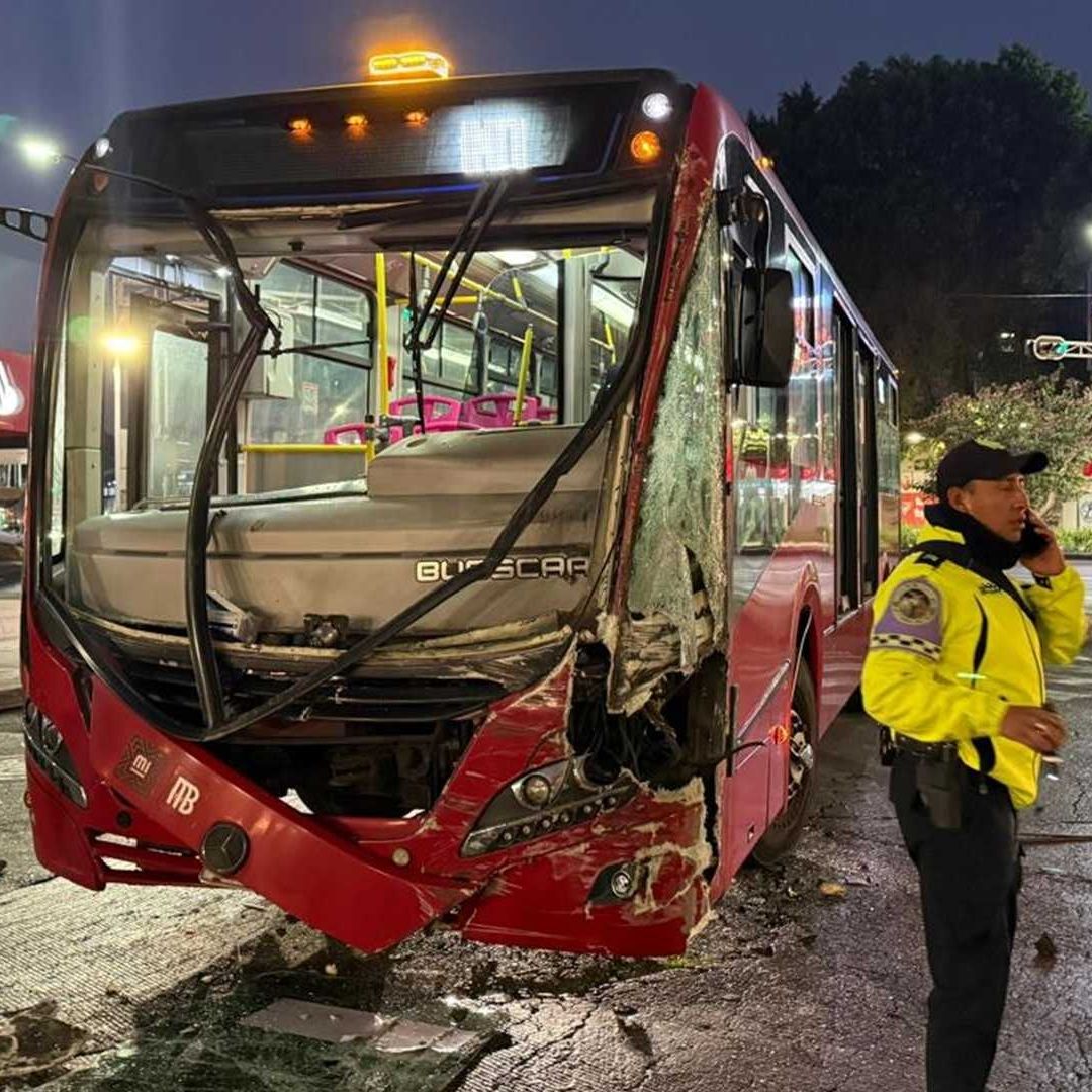 Choque de unidad de la Línea 3 del Metrobús