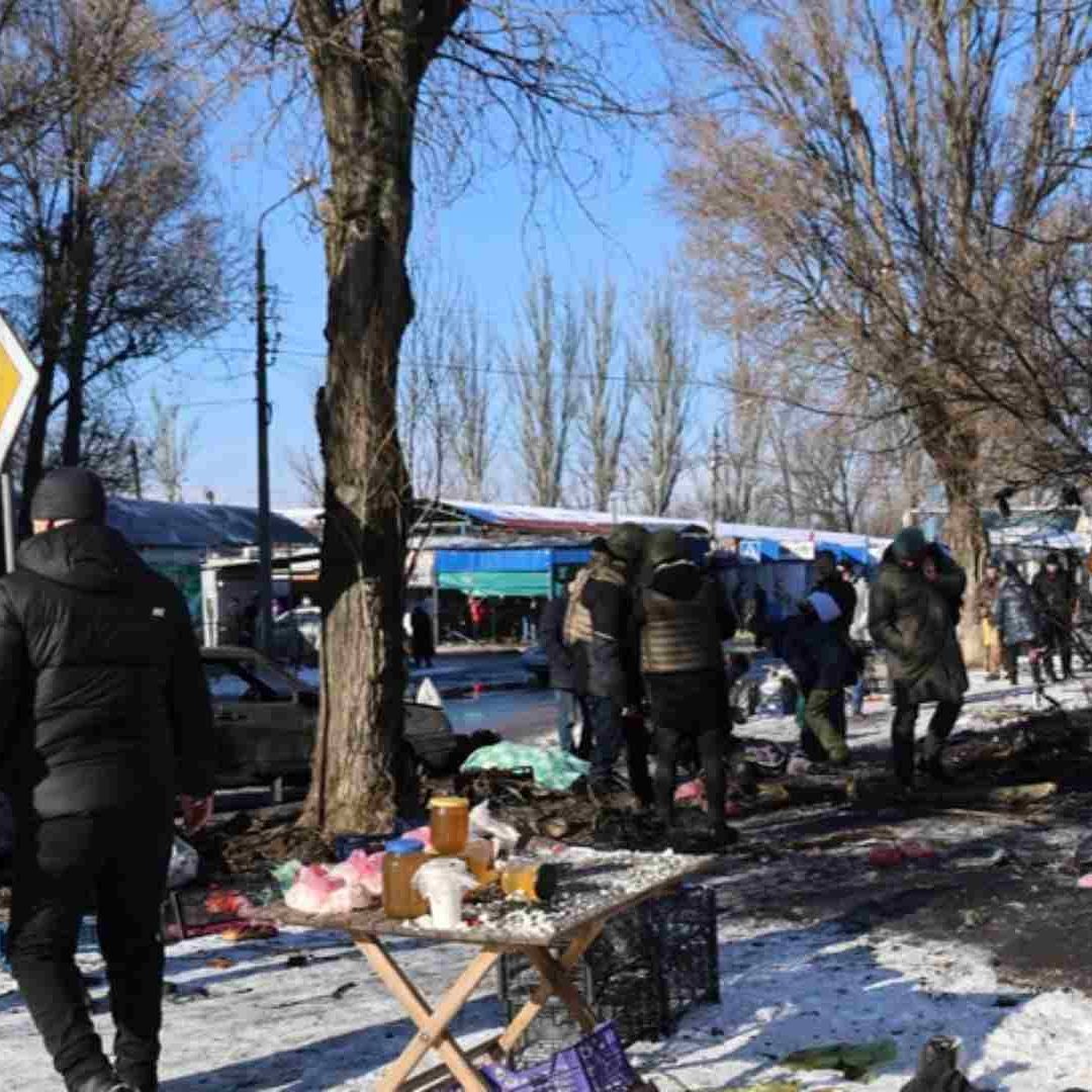 Deja 25 muertos ataque en mercado de Donetsk en Ucrania
