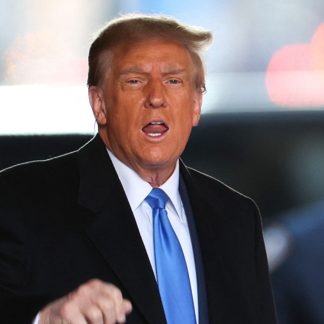 Donald Trump a su salida de la Torre Trump hacia el tribunal federal de Manhattan.