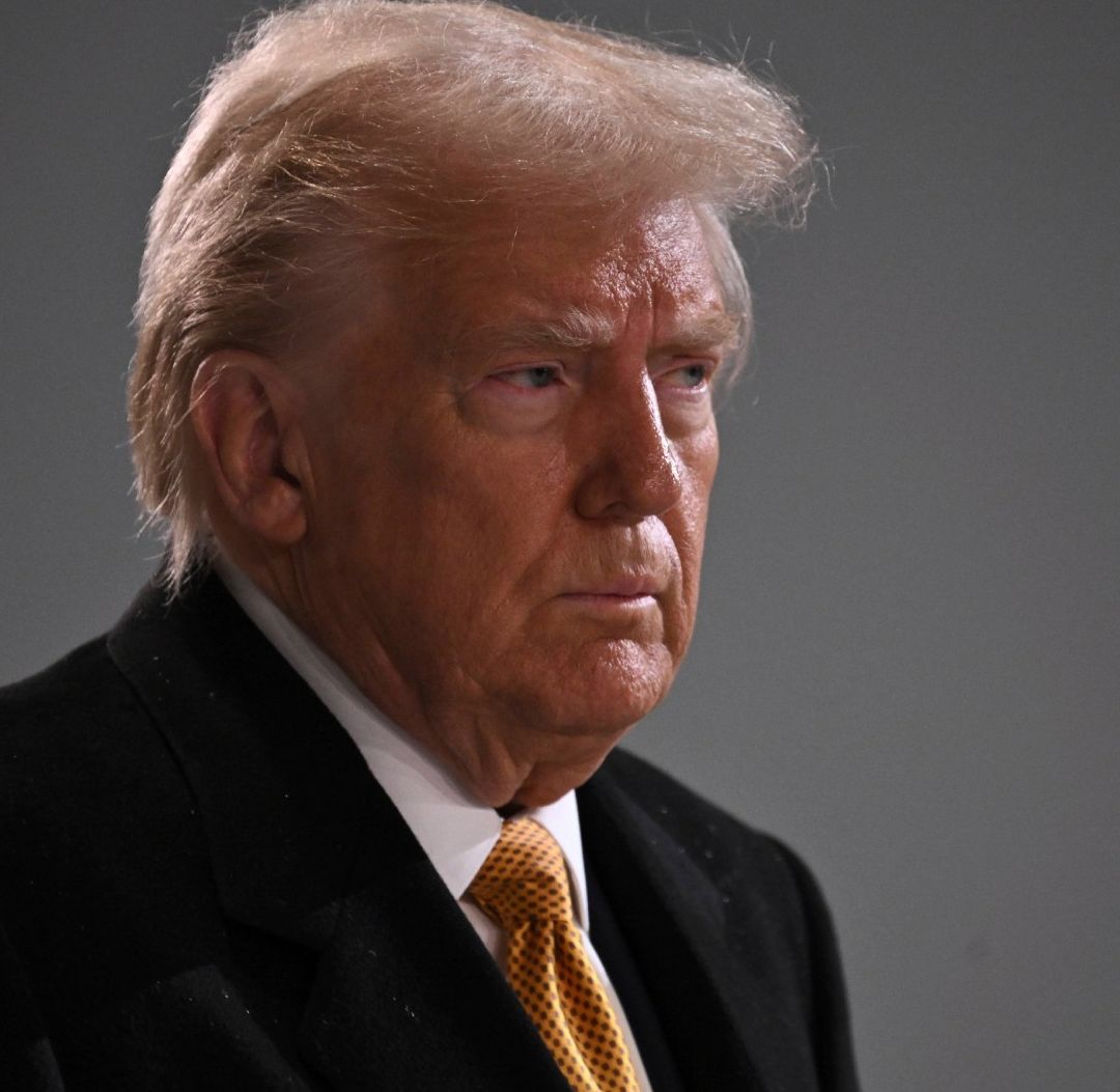 Donald Trump Firma Orden Ejecutiva que Frena las Cirugías Transgénero para Menores de Edad.