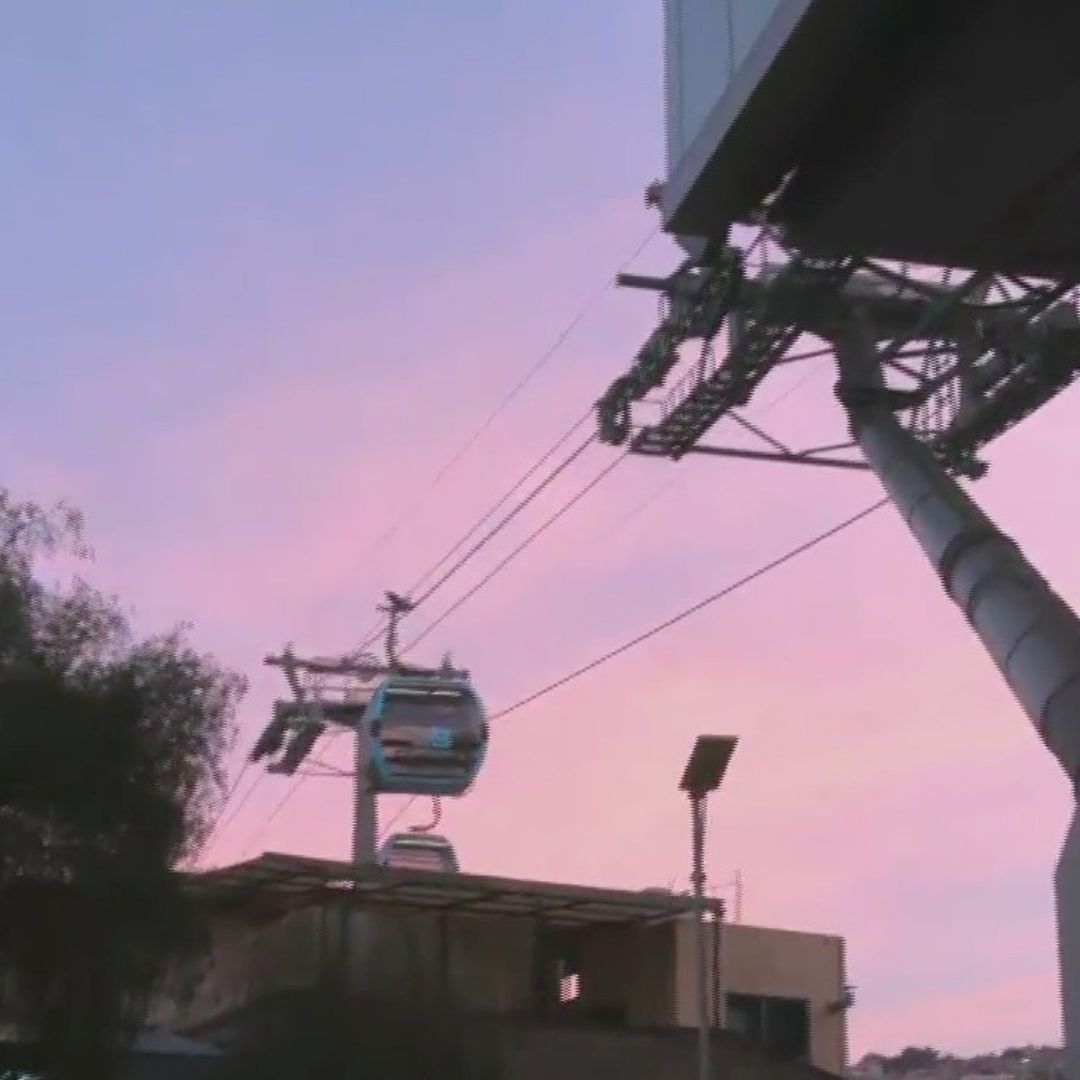 Góndola del Cablebús CDMX se queda suspendida en el aire