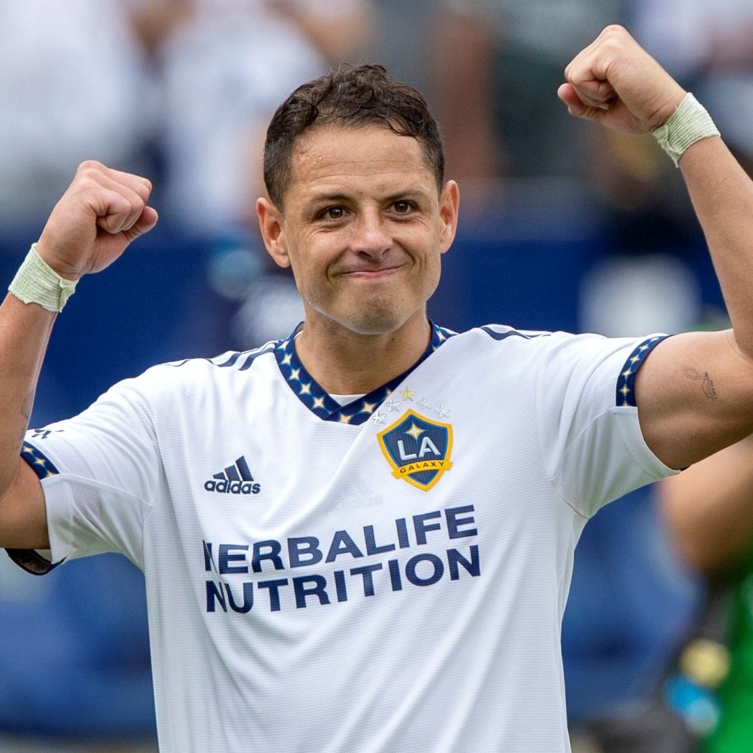 Cuando debuta con Chivas el Chicharito Hernández