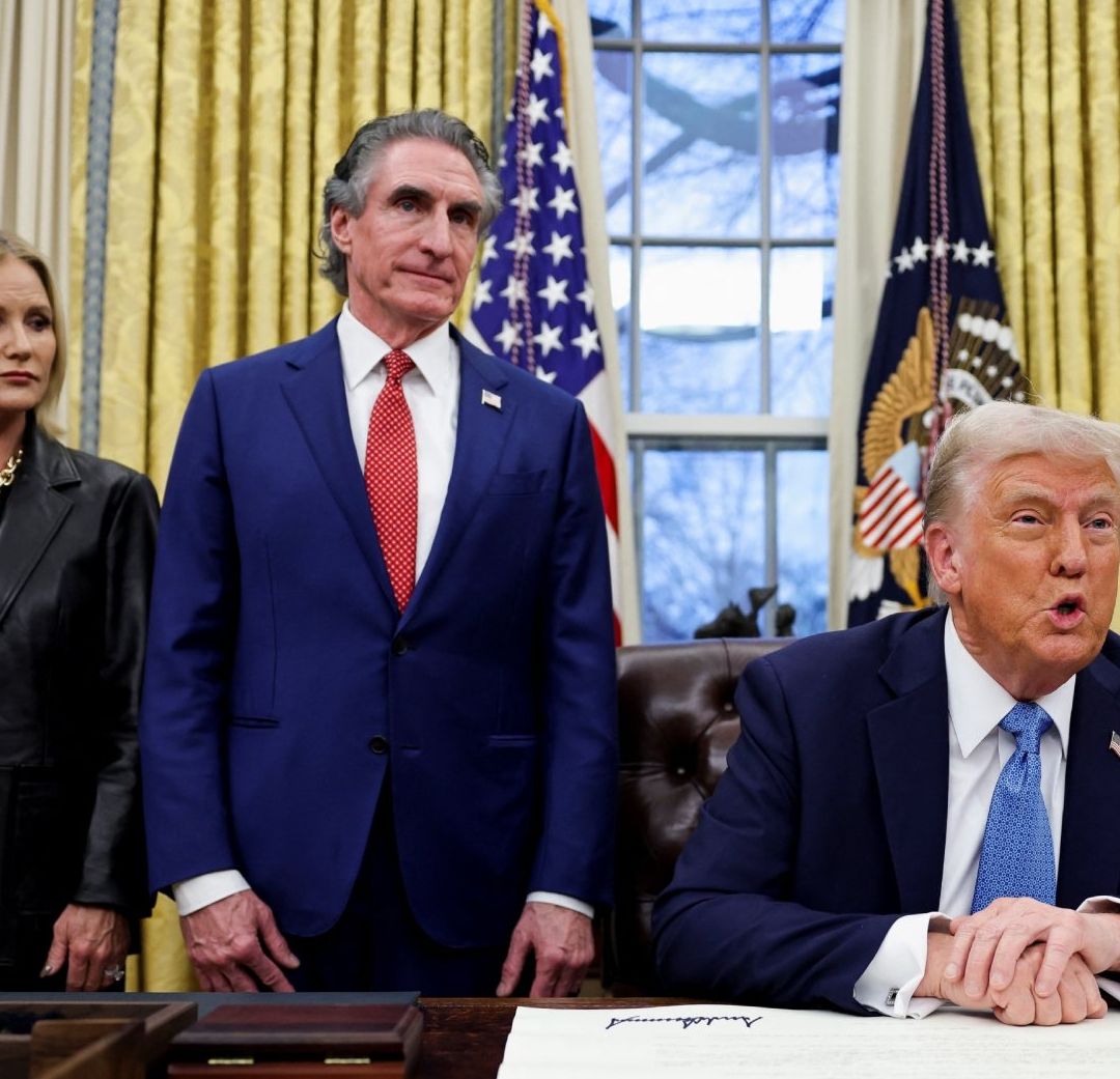 Donald Trump hace oficial la amenaza de aranceles a México y Canadá