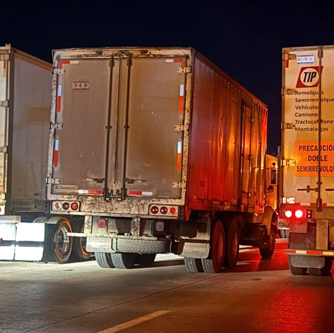El bloqueo en la autopista México-Querétaro dejó filas kilométricas de tráfico y aquí te decimos si el cierre continúa hoy 31 de enero 2025