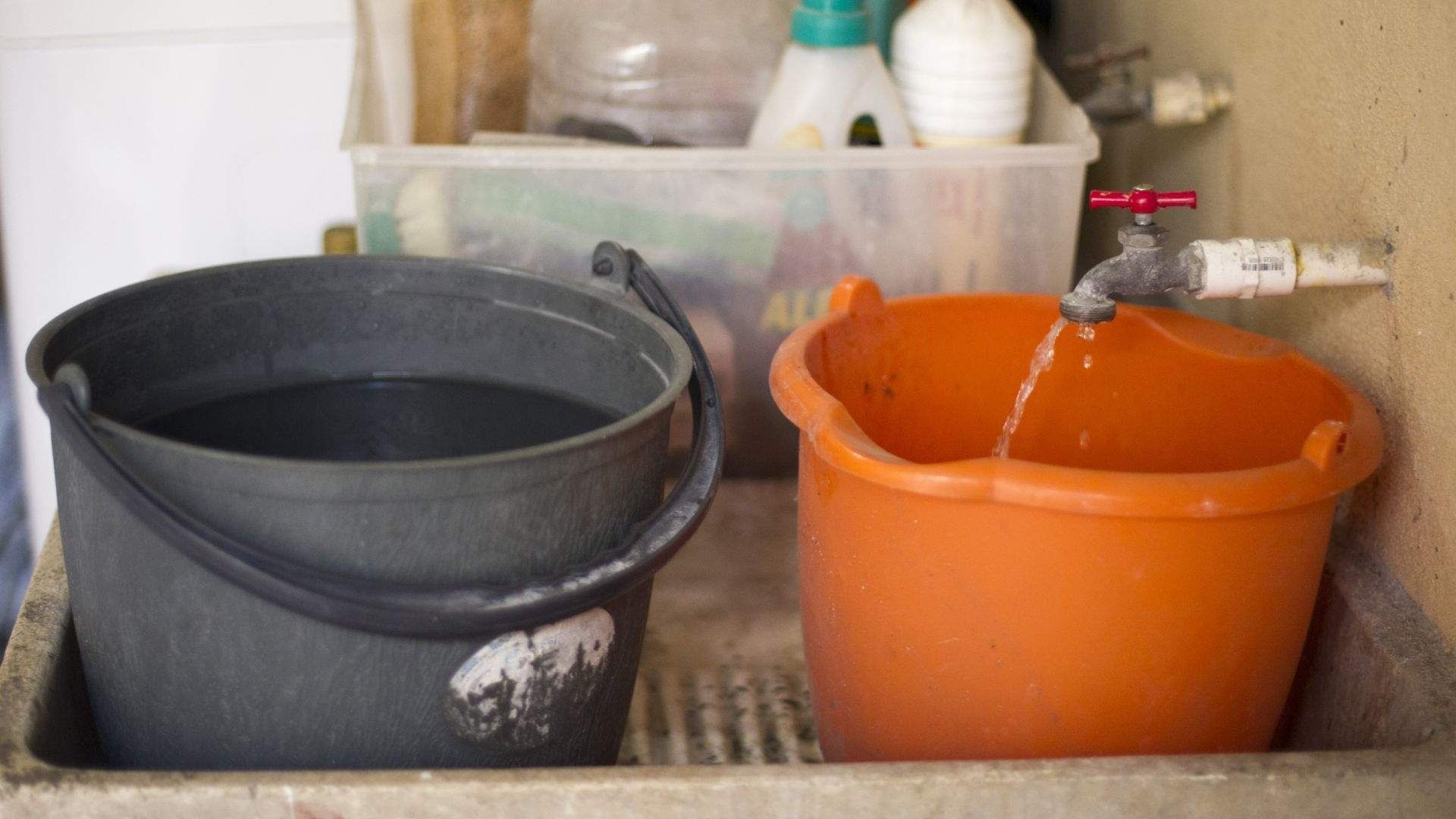 Las colonias que reciben agua por tandeo tienen una tarifa fija por pago del servicio