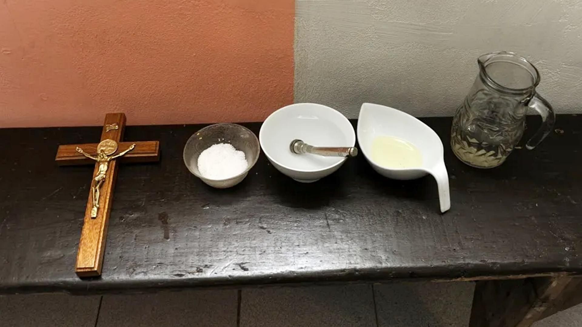 Exorcistas en Línea: Iglesia Activa Número de Teléfono para Solicitar Servicio
