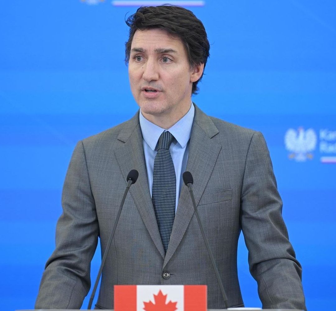 Trump Habla con Trudeau y También Acuerdan Suspender Aranceles Para Canadá.