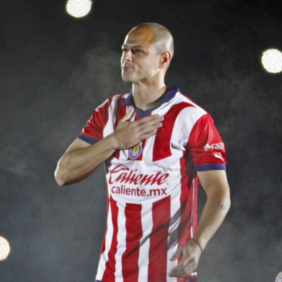Reciben a 'Chicharito' como Leyenda de ‘Chivas’