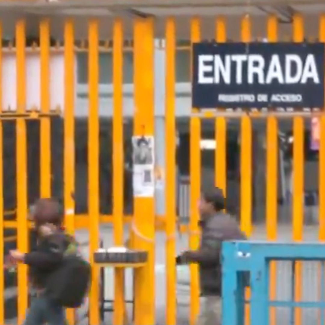 Toman instalaciones de la Prepa 8 de la UNAM