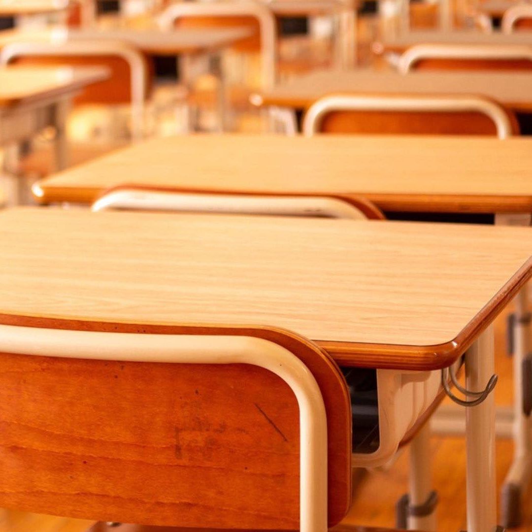 Detienen a Dos Sujetos por Infiltrarse en Secundaria de Mérida; Usaron Uniformes Falsos