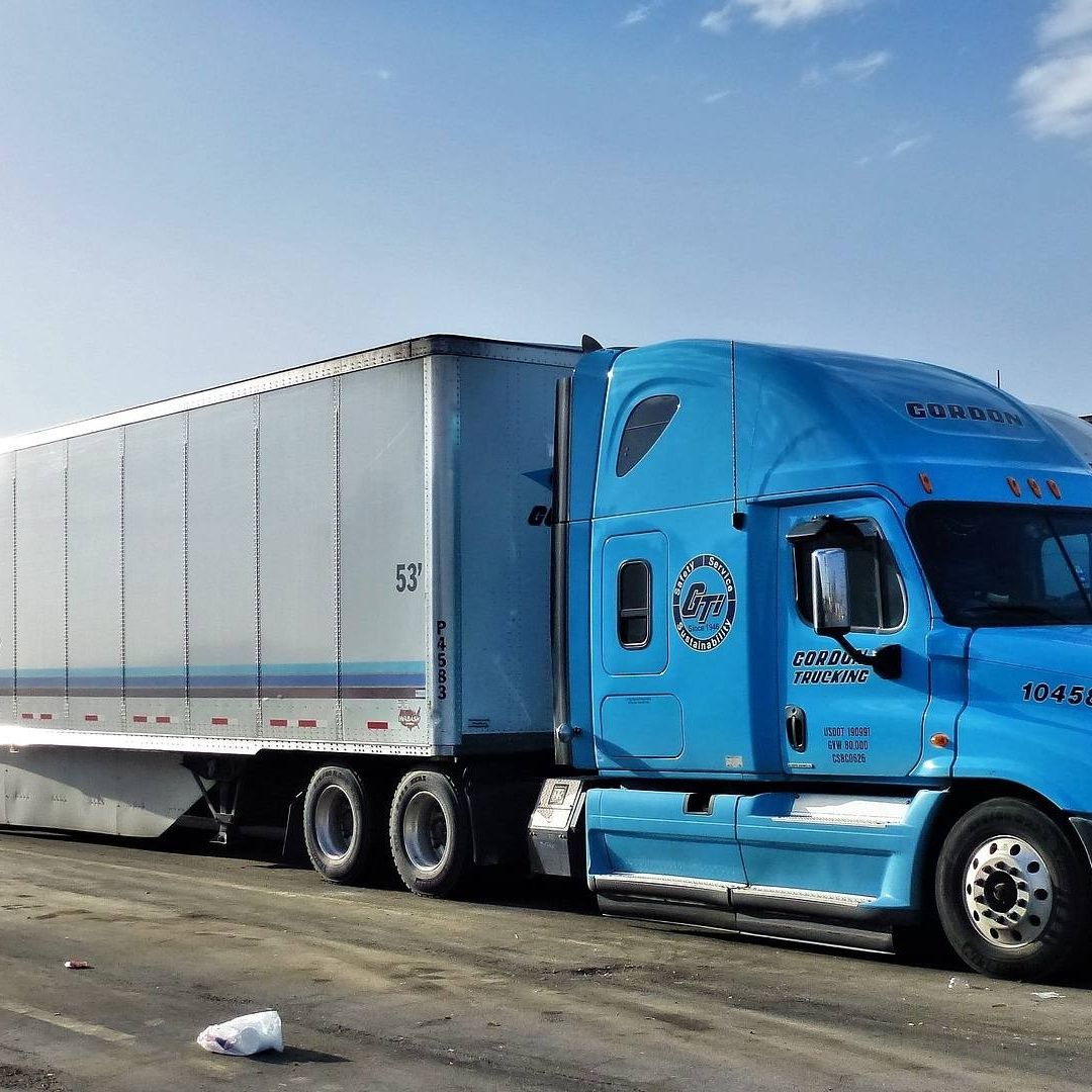Video: Traileros se Unen para Impedir Robo en Carretera