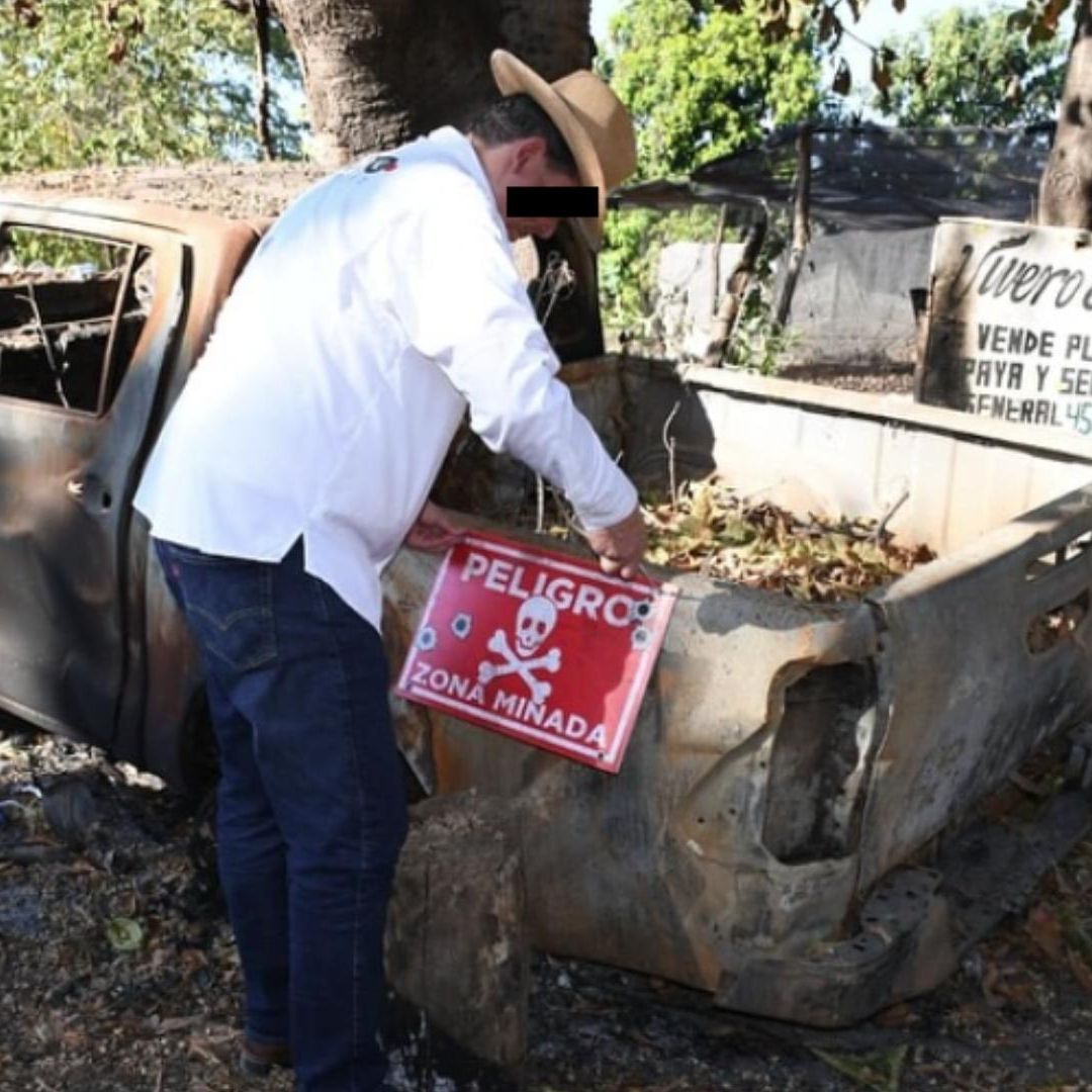 Colocan Letreros para Advertir Riesgo de Transitar Zonas Minadas en Michoacán