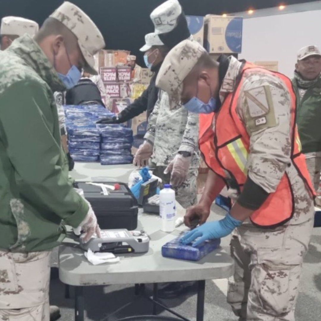 ¡Golpe al Narco! Sedena Halla 380 Kilos de Cocaína en Tractocamión en Frontera con EUA