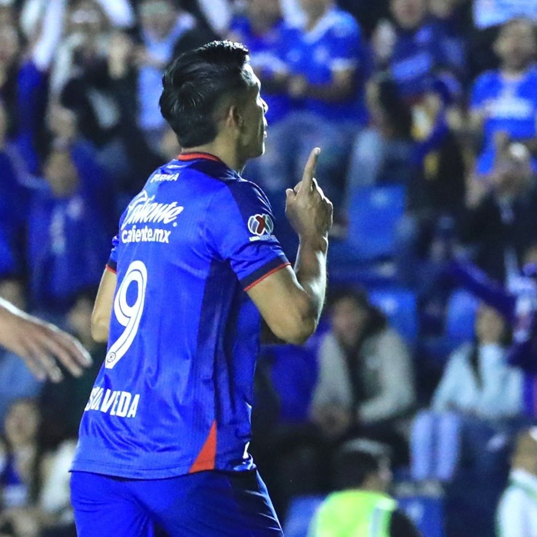 Ángel Sepúlveda sigue dándole alegrías a la afición celeste
