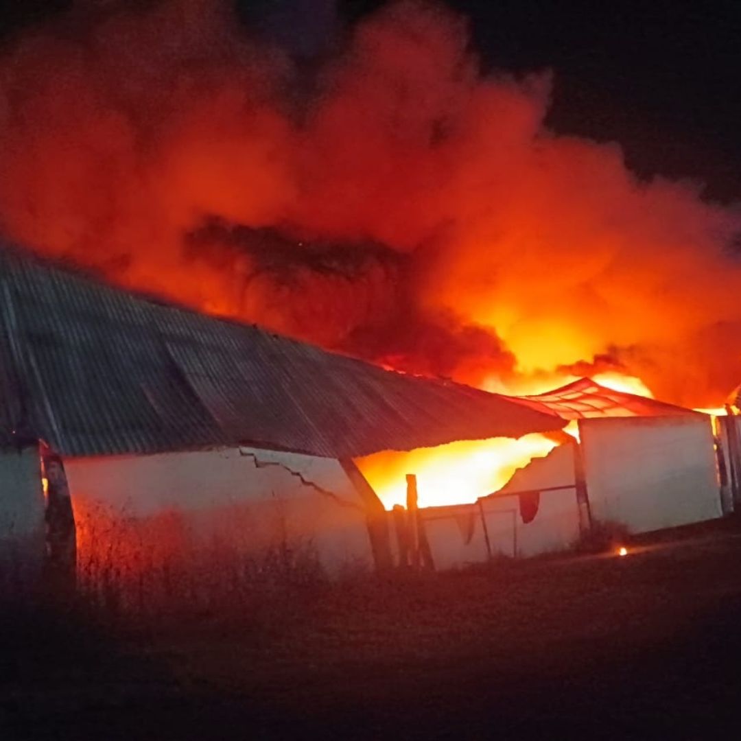 Incendio en Bodega de Aceites en Parque Industrial Chachapa en Puebla