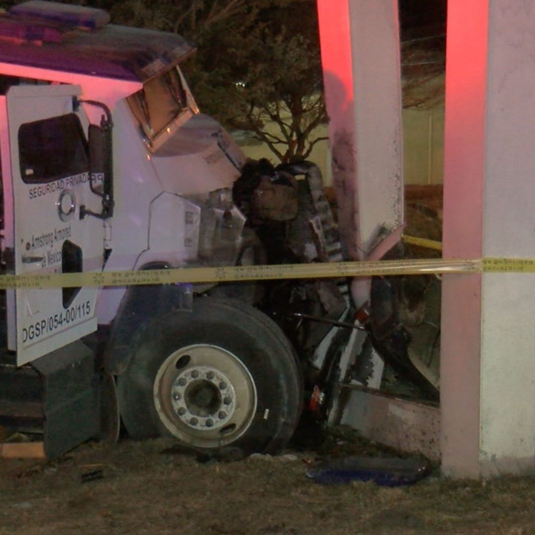 1 Custodio Muerto y 3 Lesionados Deja Accidente de Camión en Carretera a Chapala