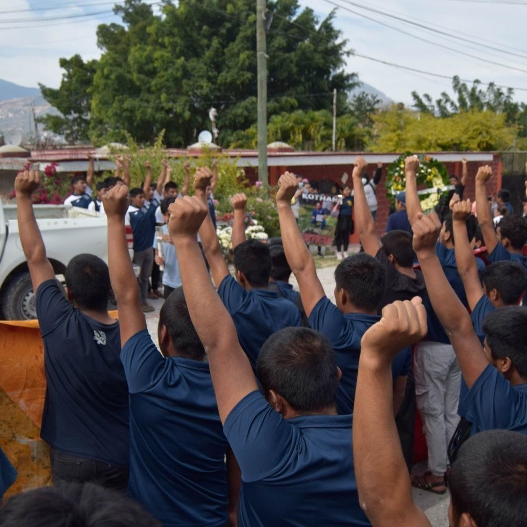 Familiares del Normalista Yanqui Kothan Exigen Justicia a Casi un Año del Homicidio