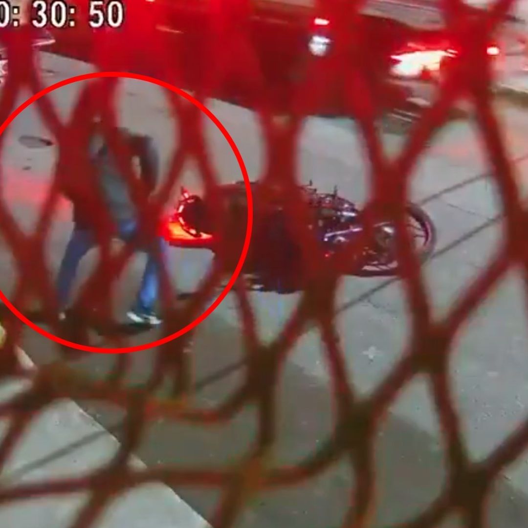Video: Intento de Asalto y Robo a Mujer Motociclista en Lomas de Castillotla, Puebla