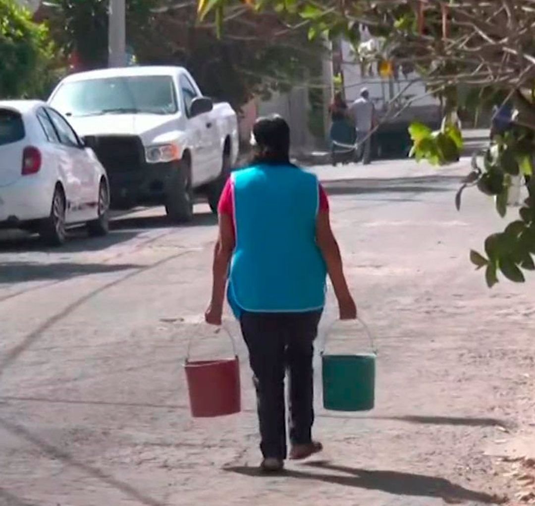 Vecinos en Xochimilco enfrentando la falta de agua