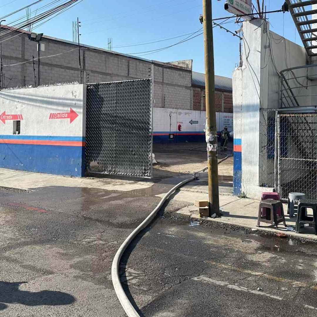 Cerrado Bulevar Norte y La Pedrera en la CAPU por Fuga de Gas LP en Colonia Las Cuartillas, Puebla