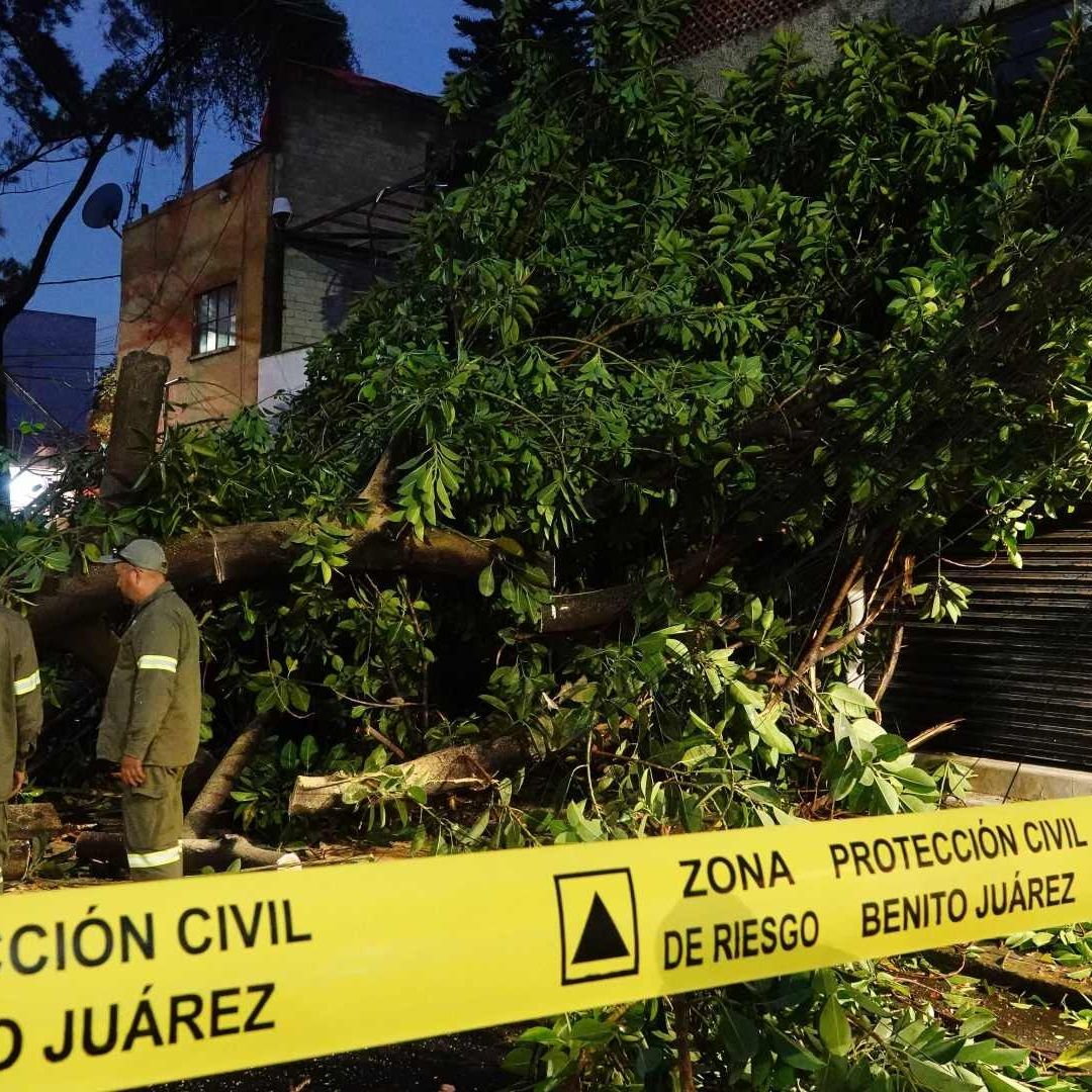 Activan alerta amarilla por fuertes vientos en CDMX