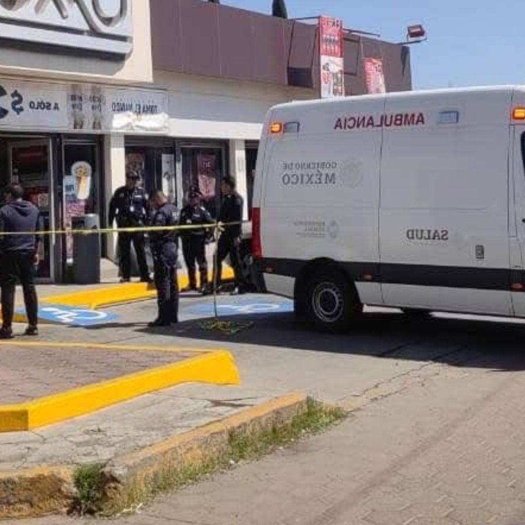 Motociclista Balea a un Hombre en OXXO de Apetatitlán Tlaxcala
