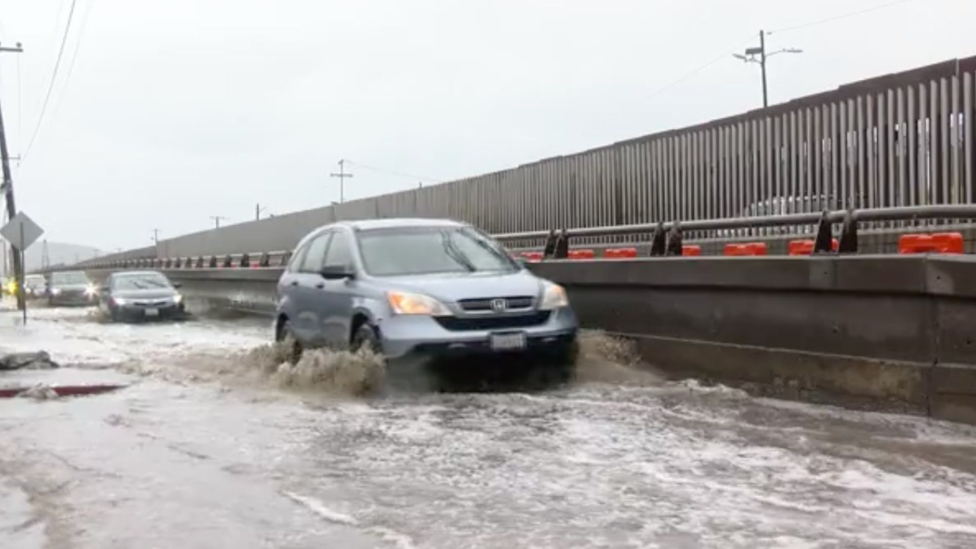 Atienden 29 Reportes en las 24 Últimas Horas por Tormenta en Tijuana