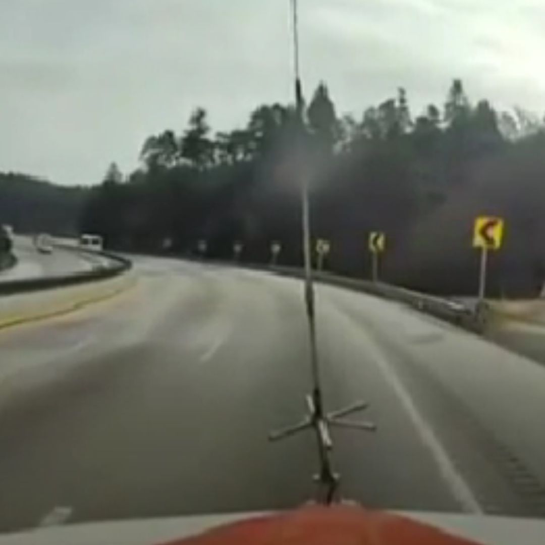 Difunden Video de Intento de Asalto a Tráiler en la Autopista México-Puebla