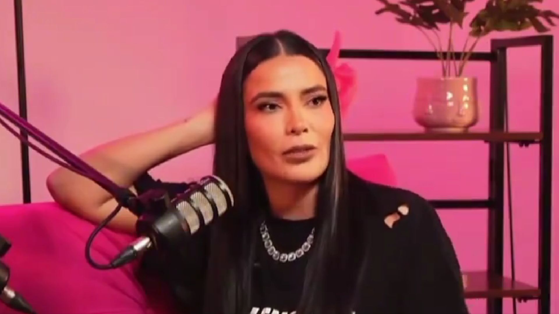 La influencer Dania Méndez contó su experiencia con su ex novio y causó opiniones divididas