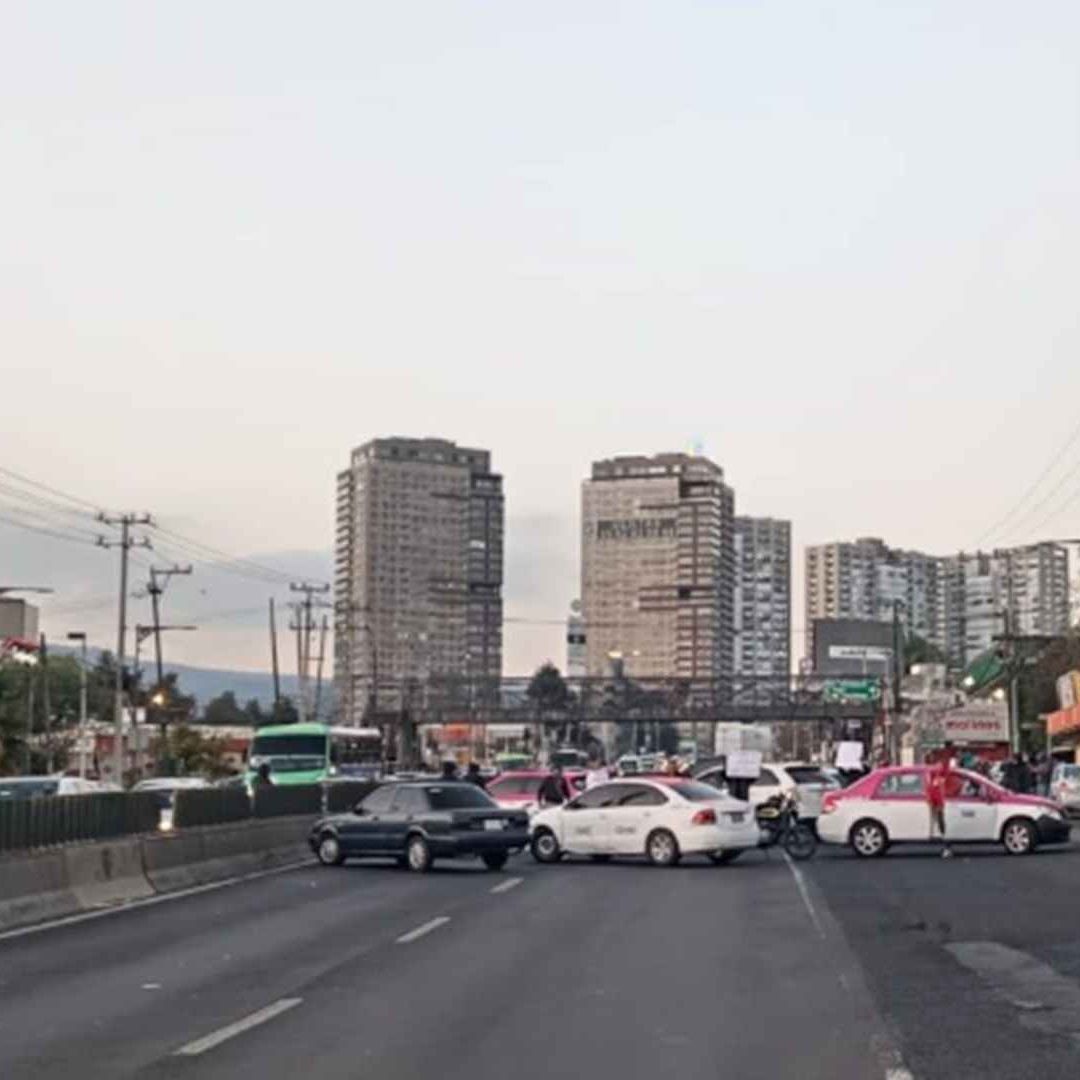 Bloqueo en la México-Toluca
