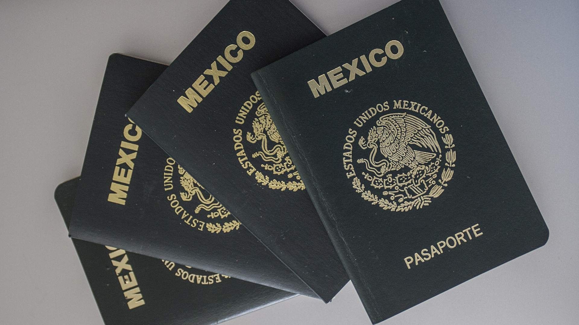 Pasaportes mexicanos, emitidos por la Secretaría de Relaciones Exteriores