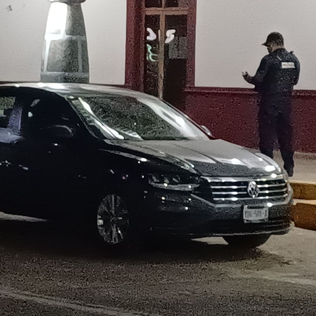 Familia es Perseguida a Disparos tras Recoger a Hombre que Salía del Penal de La Toma en Amatlán de los Reyes, Veracruz