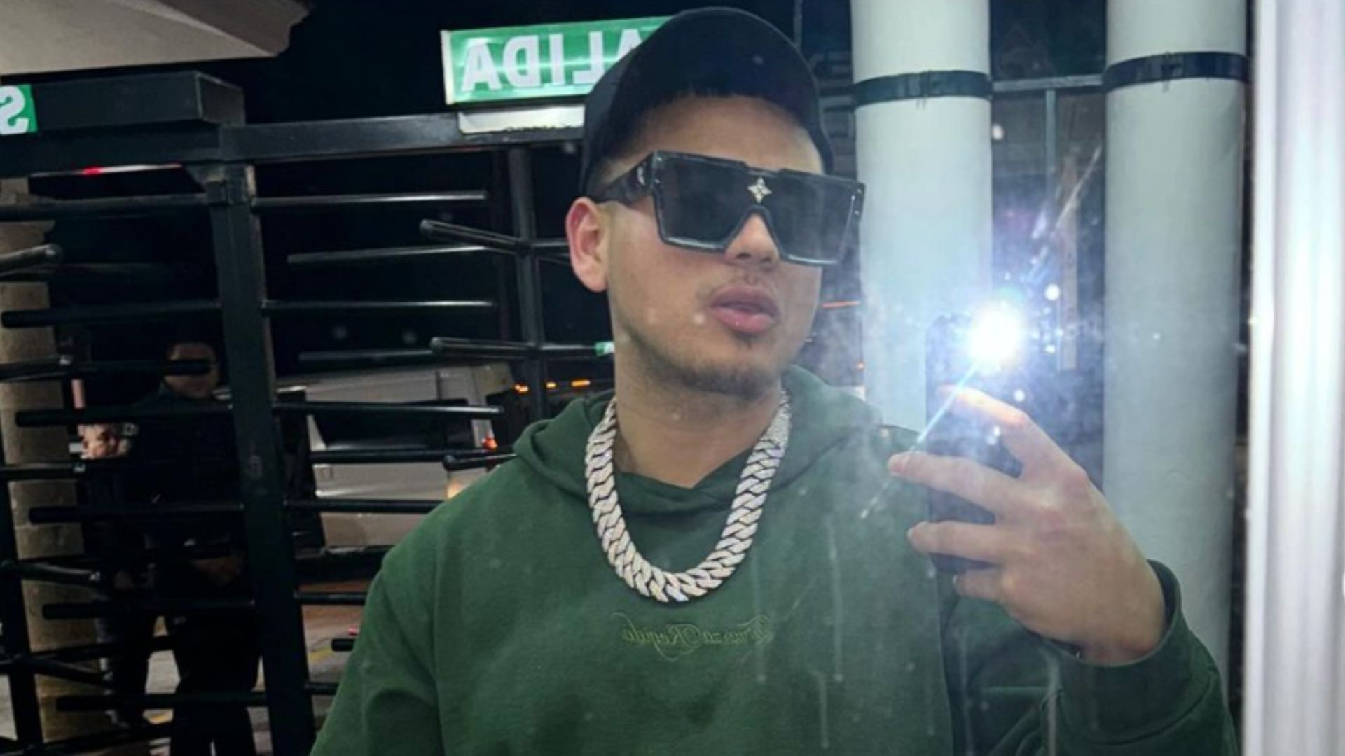 El vocalista de Fuerza Regida, Jesús Ortiz Paz, fue detenido por elementos de la Guardia Nacional