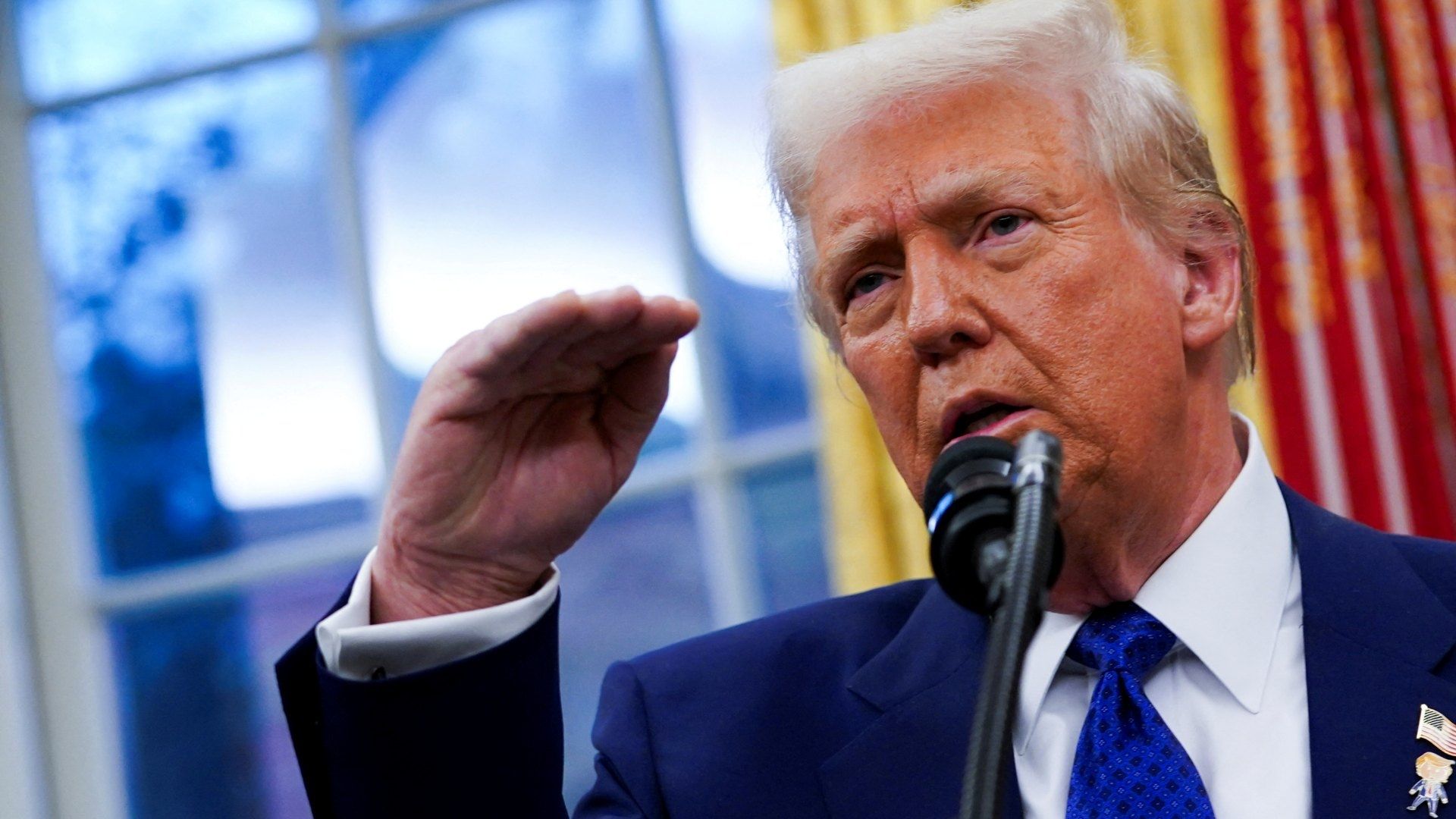 Trump en la ceremonia de juramentación de Tulsi Gabbard como directora de Inteligencia Nacional