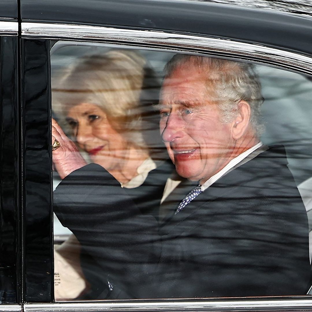 El rey Carlos III regresó a su casa campestre de Sandringham
