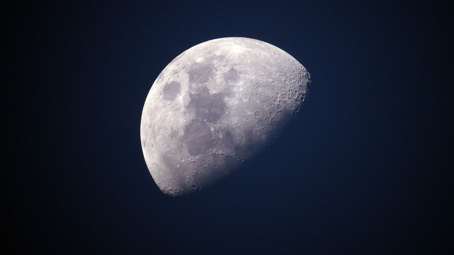 Muestra recolectadas por la sonda Chang'e-5 ayudan a descifrar el origen lunar