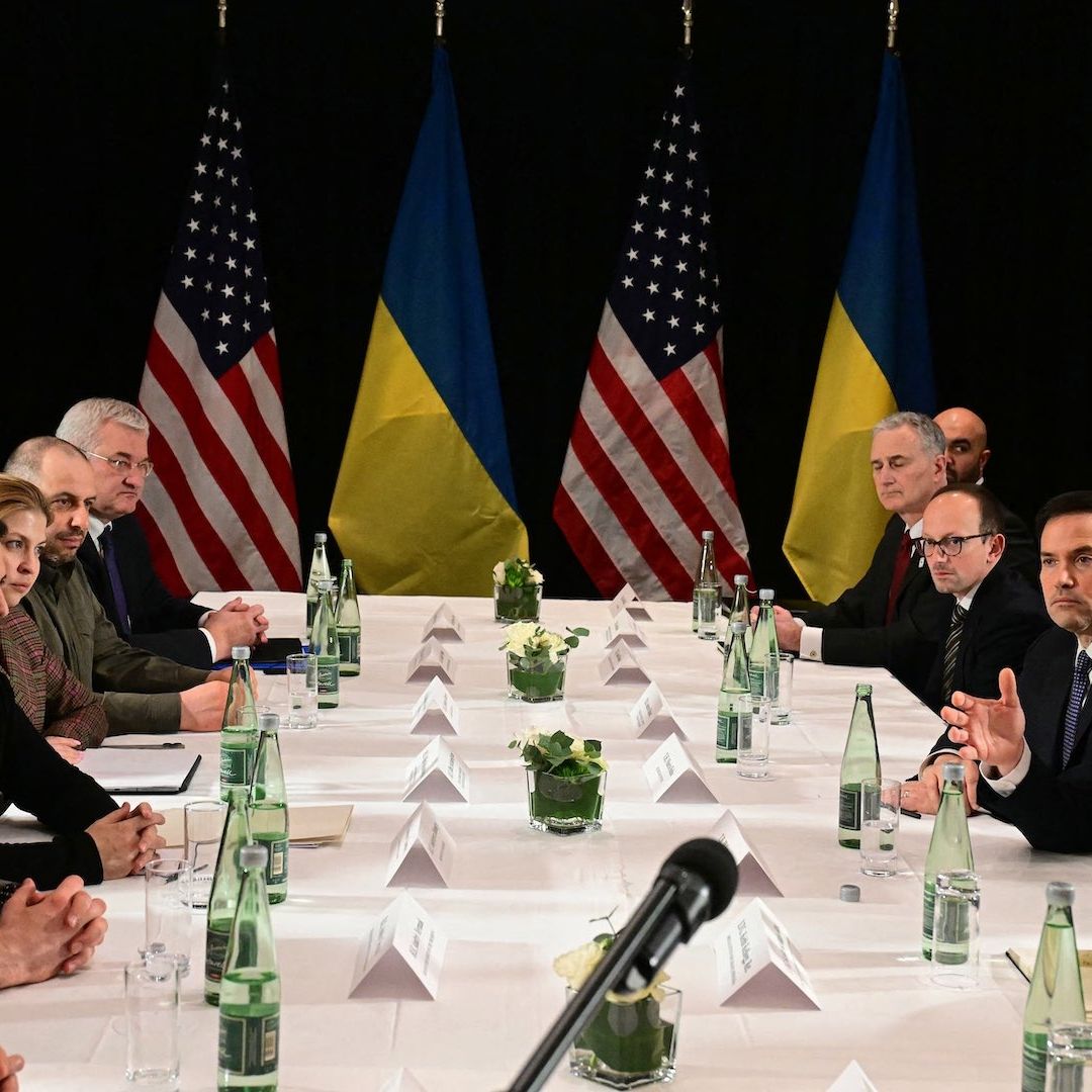 J.D. Vance se Reúne con Volodímir Zelensky en Alemania y Promete Paz Duradera para Ucrania
