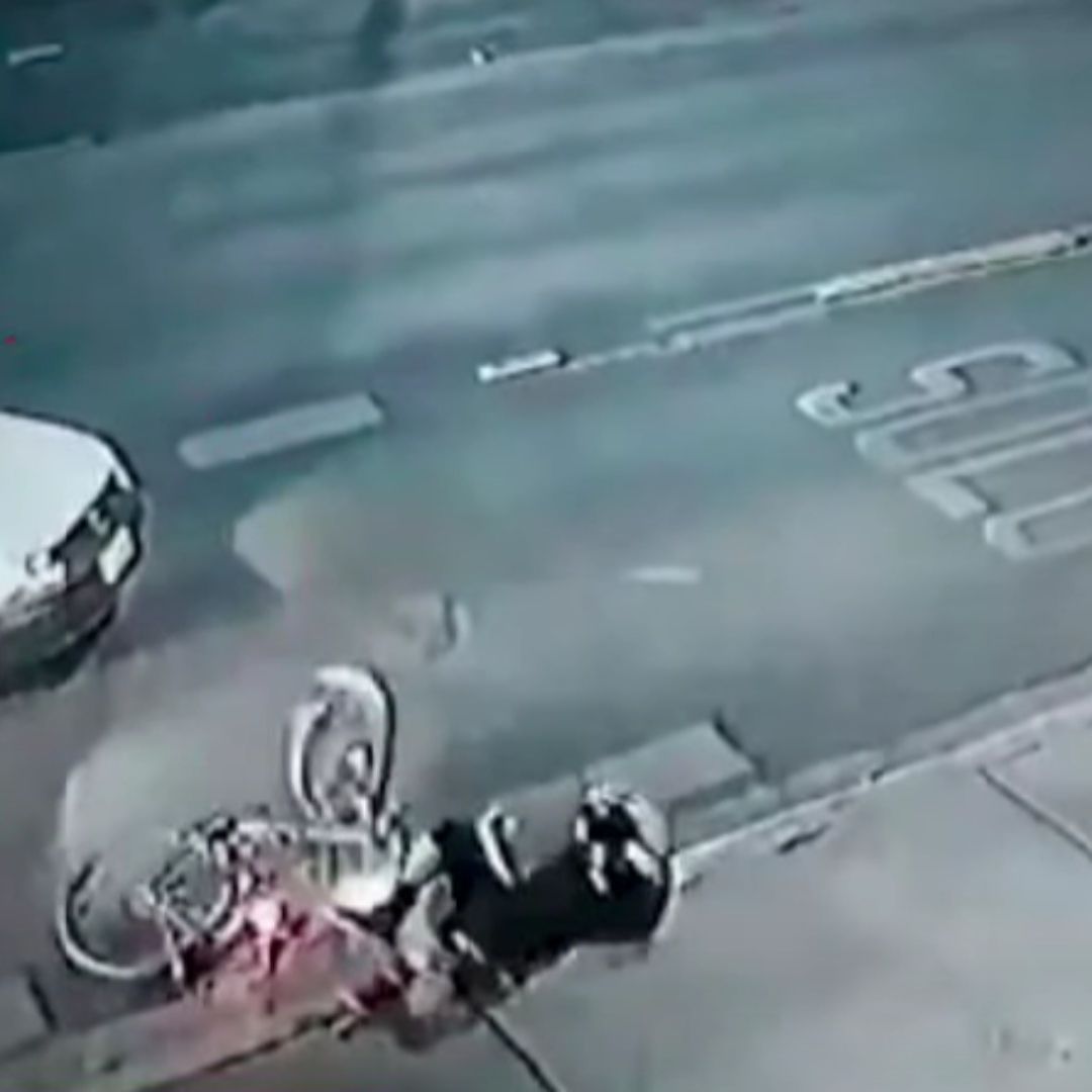Ciclista finge atropellamiento en el Eje 7 Sur de la Ciudad de México