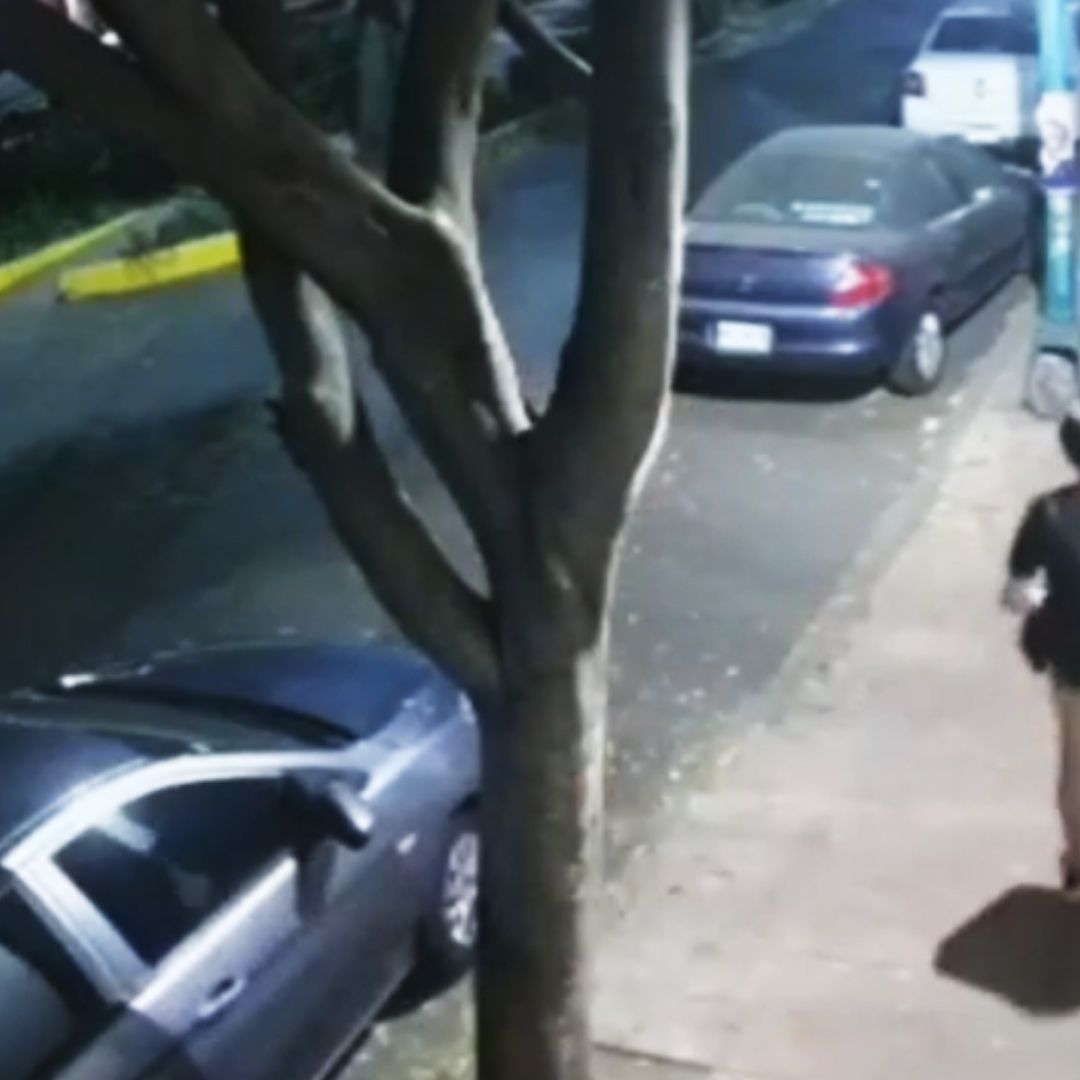 Un Hombre se Desnuda y Acosa Sexualmente a Una Mujer, en CDMX