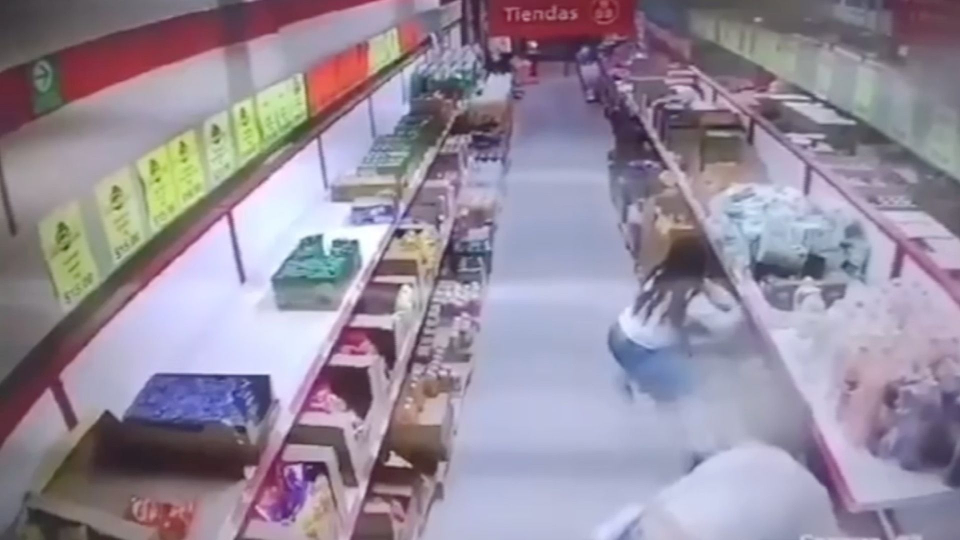Leoneses pagan por los robos que los "farderos" realizan en comercios