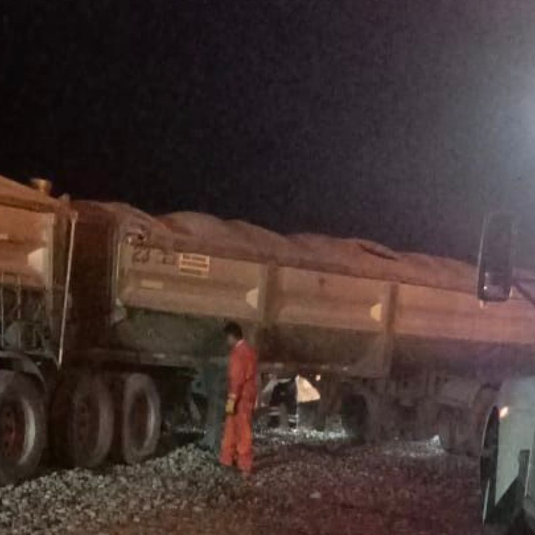 Accidente autopista Acatzingo - Ciudad Mendoza hoy: tráiler choca contra muro contención