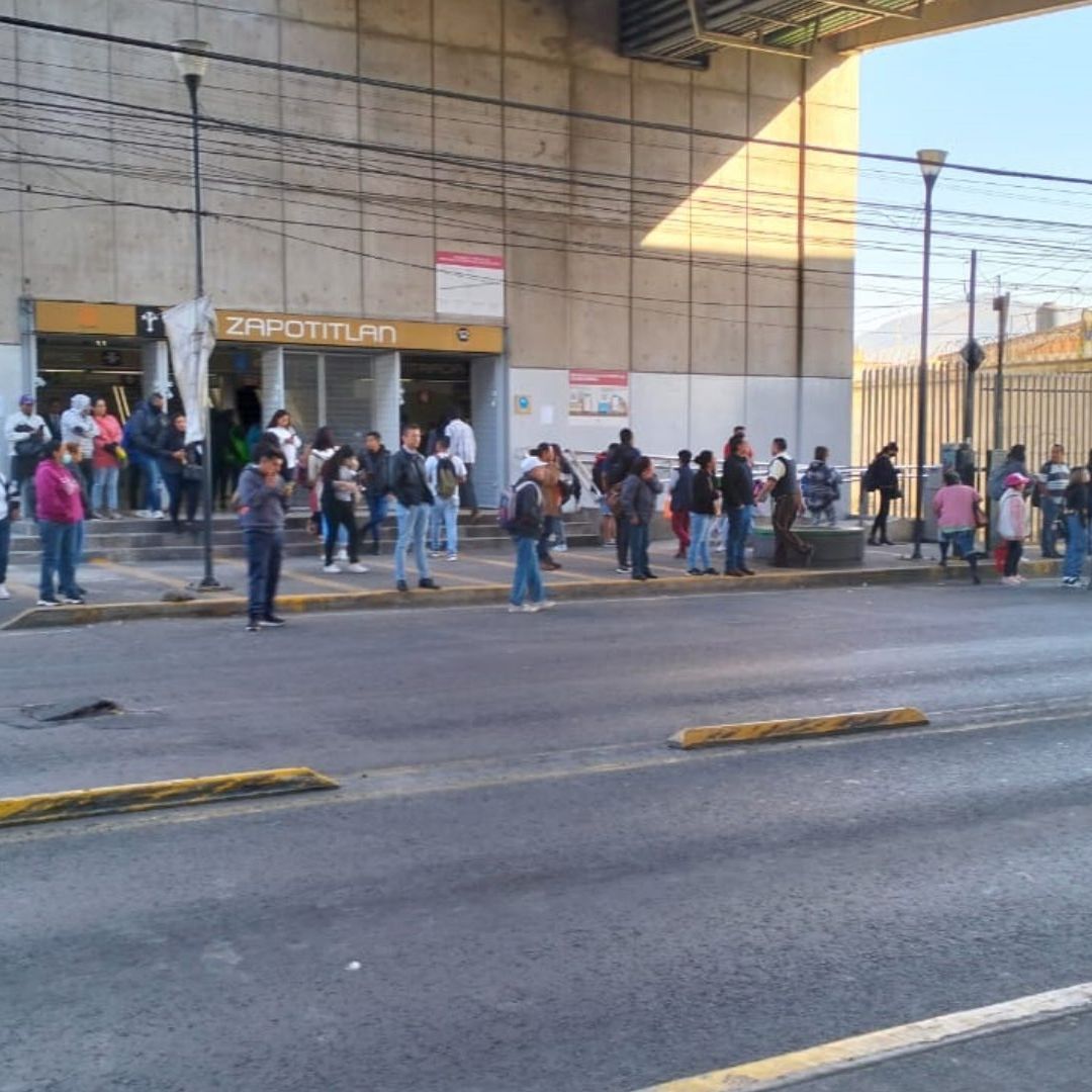Qué pasó en la línea 12 del metro hoy; reportan problemas en estaciones