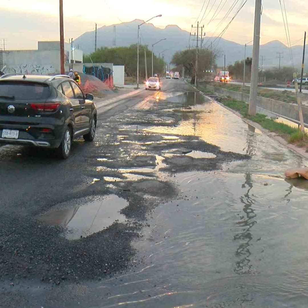 Ciudadanos en NL exigen que calles y avenidas en malas condiciones ya sean arregladas