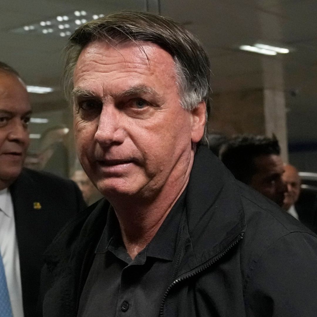 Jair Bolsonaro se dijo  "perseguido" por la justicia de Brasil, que lo acusó de un intento de golpe de estado